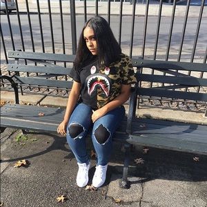 Ripped knee jeans size 7